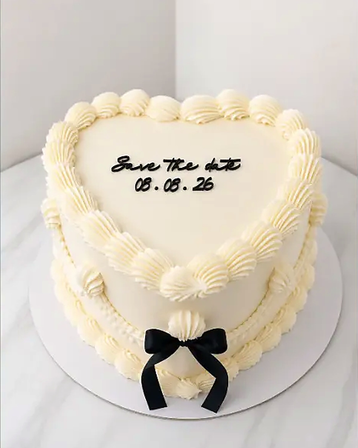 Vintage heart cake
